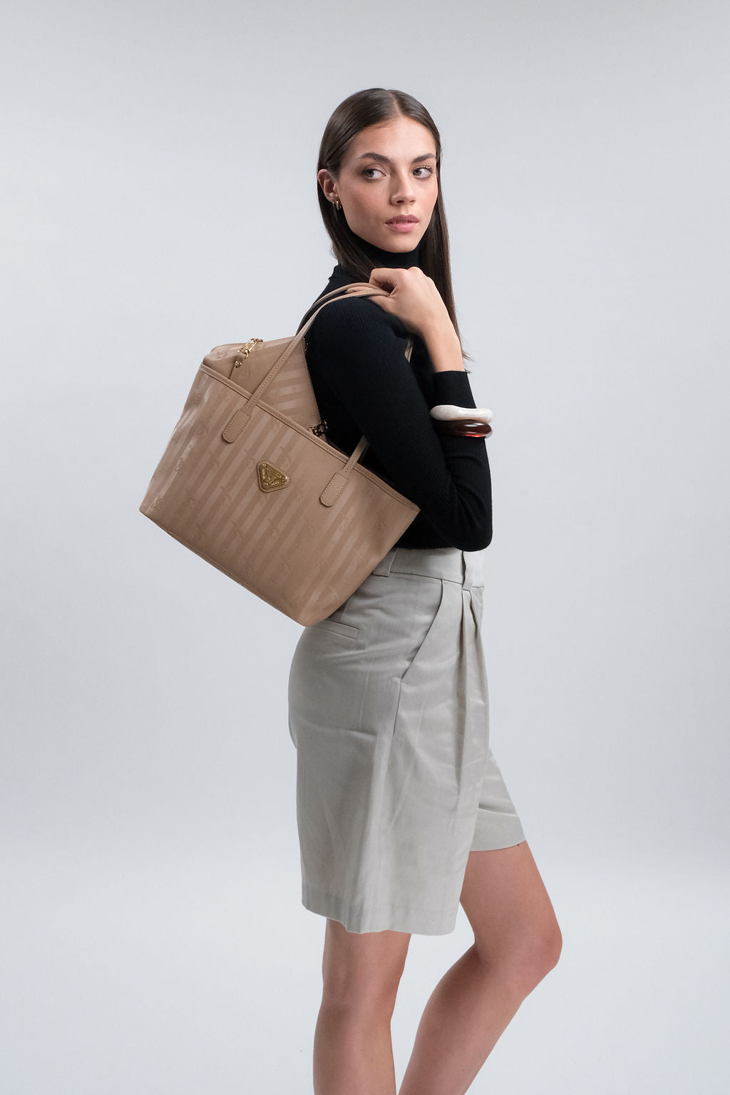VALLON | Shopper with zipper Mollerus cappuccino beige/gold
