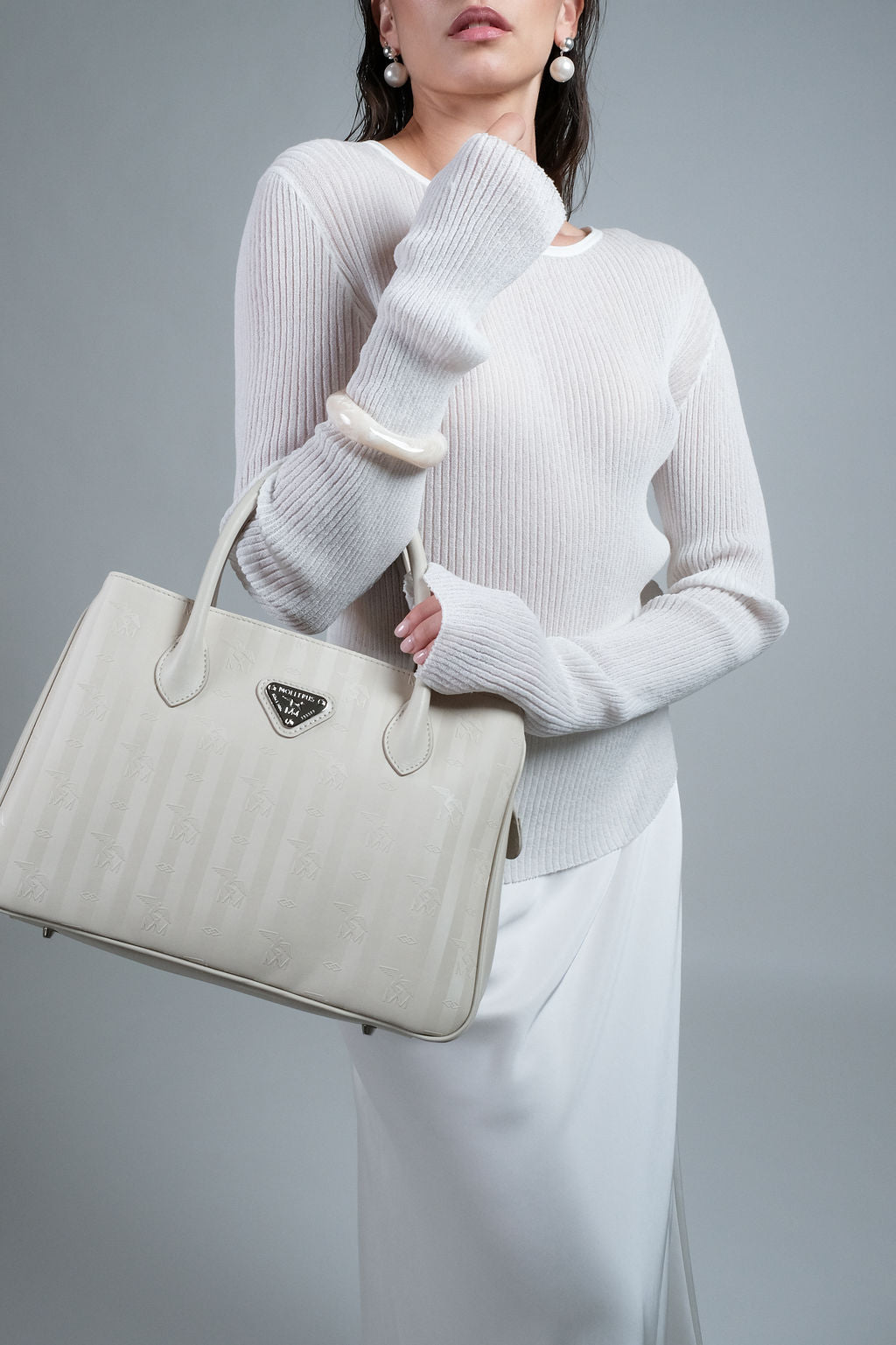 DONAT | Handtasche Mollerus pearl weiss/silber