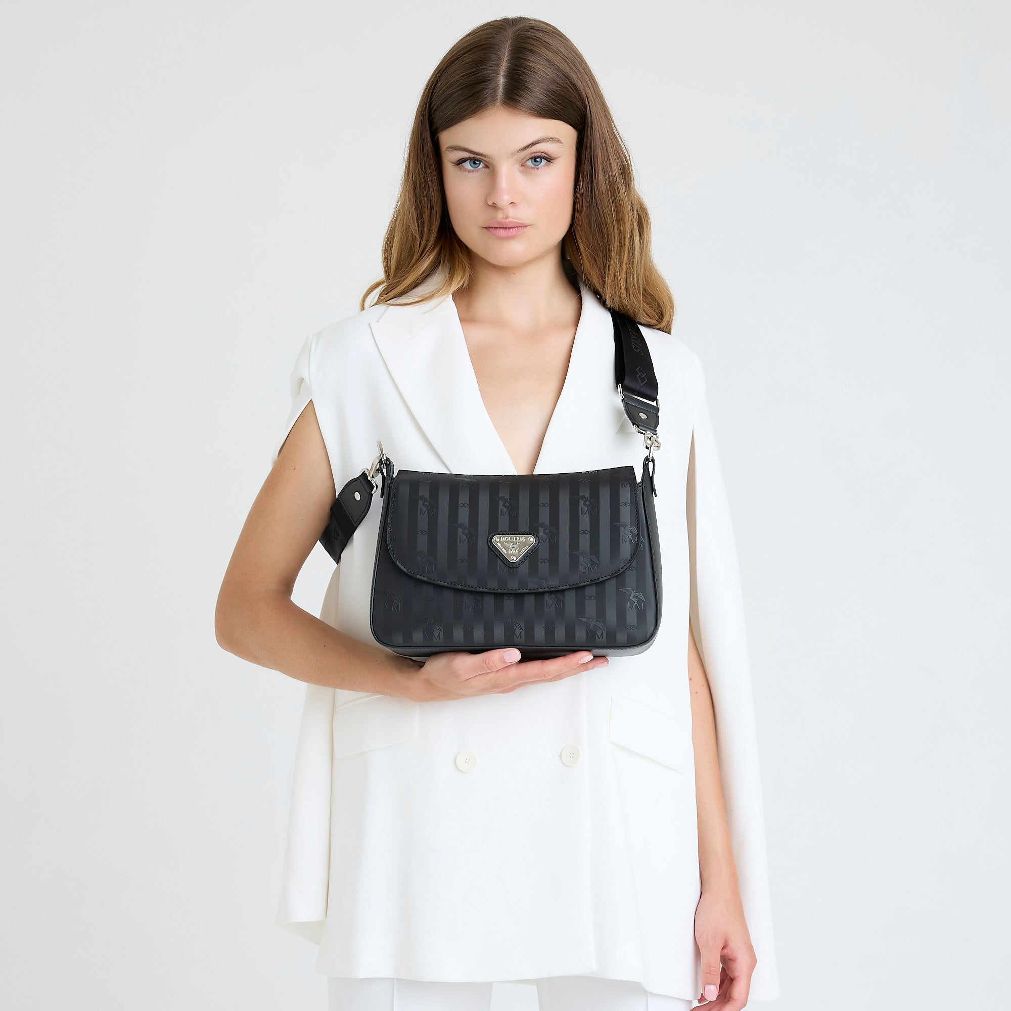 MONNAZ | Shoulder bag Mollerus classic black/silver