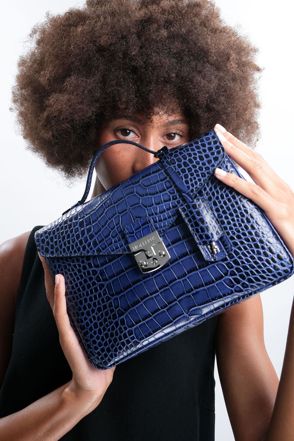 MARLY | Umhängetasche Mollerus Croco sapphire blau/silber