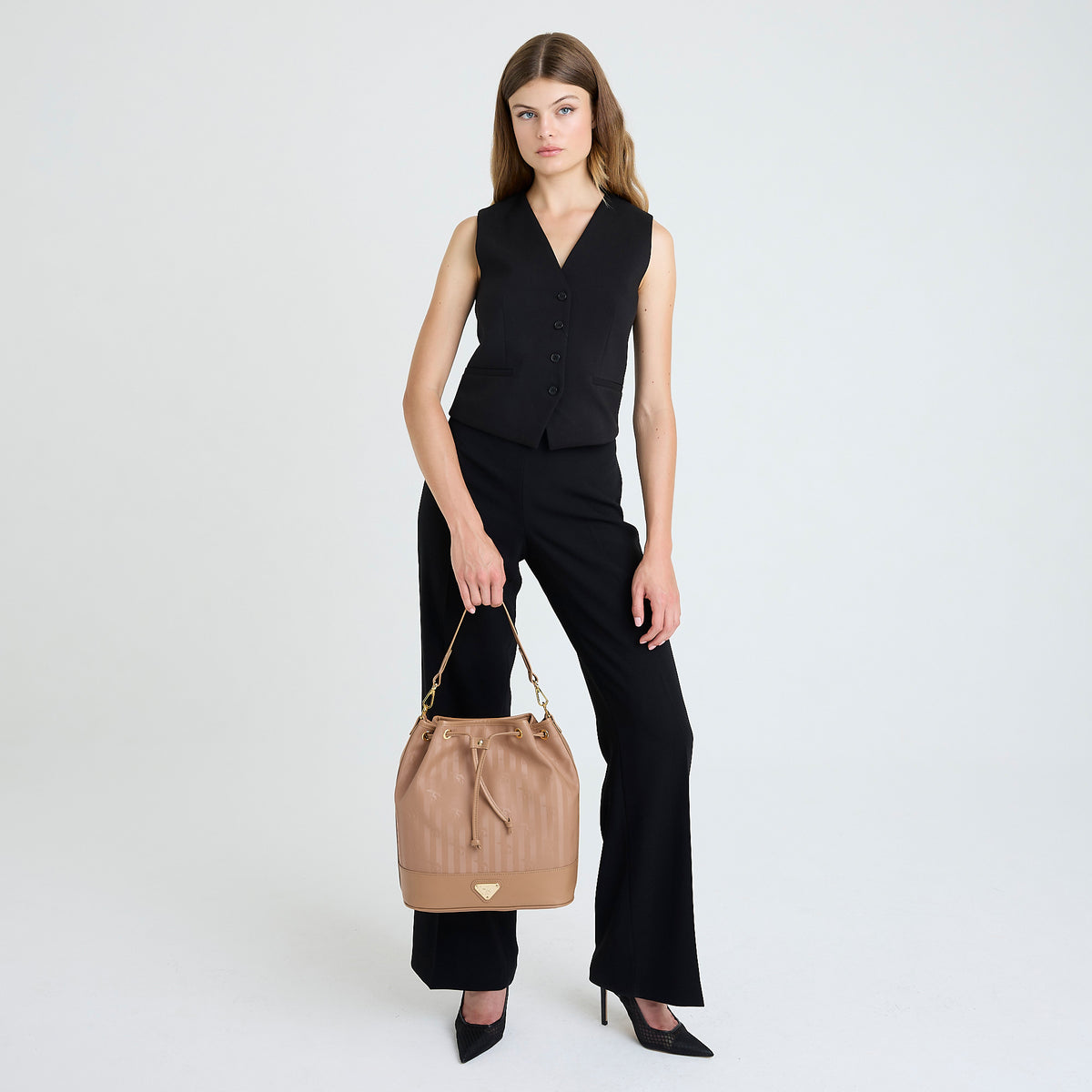 NIESEN | Beuteltasche Mollerus cappuccino beige/gold - full body